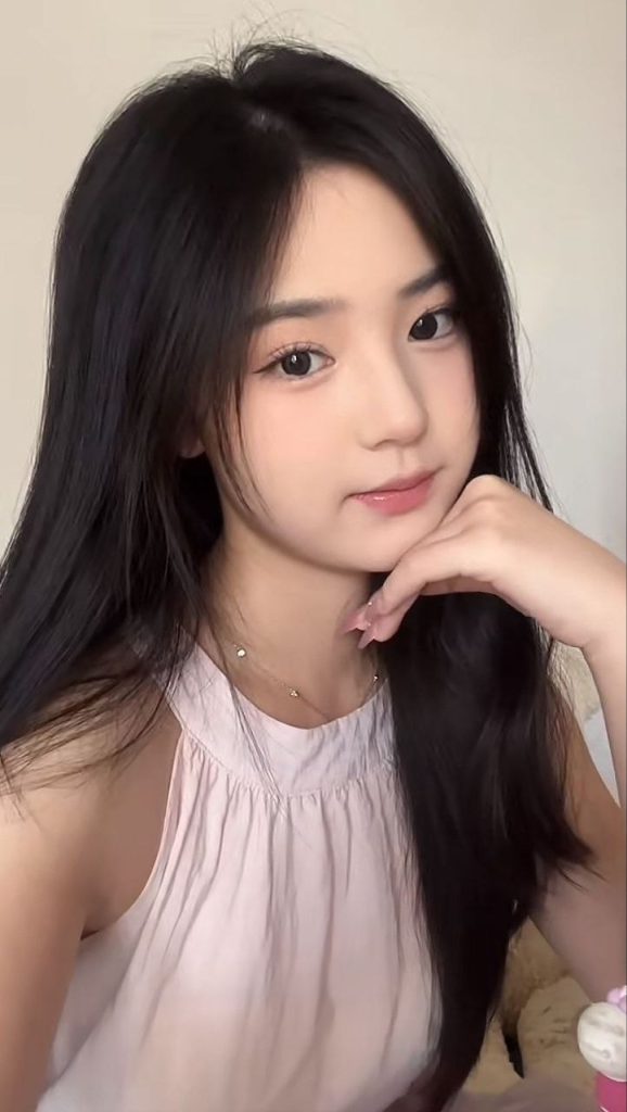 1003357134-578x1024.jpg