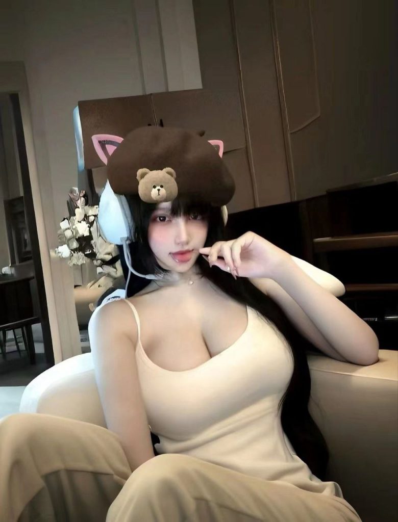 1000029063-780x1024.jpg