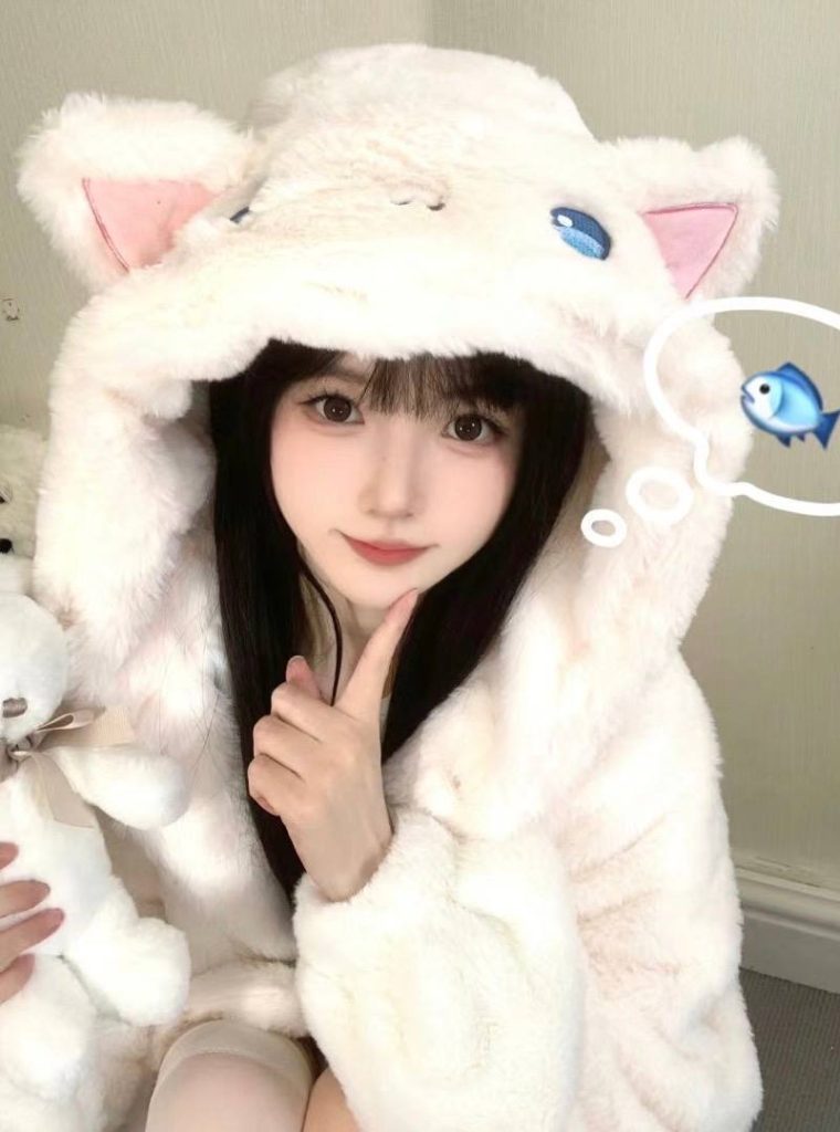 1003861815-760x1024.jpg