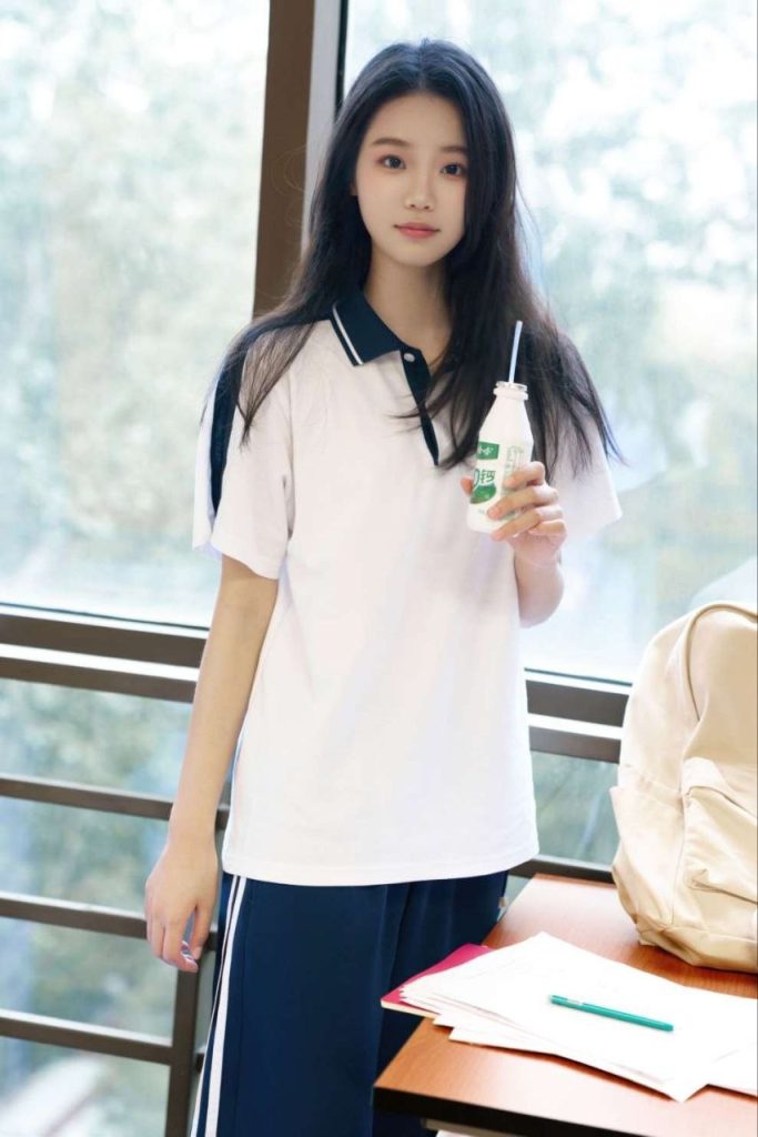1003464030-683x1024.jpg